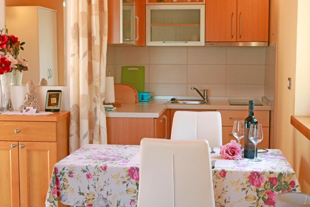 Studio Apartment Volta Crveni Vrh Exteriör bild